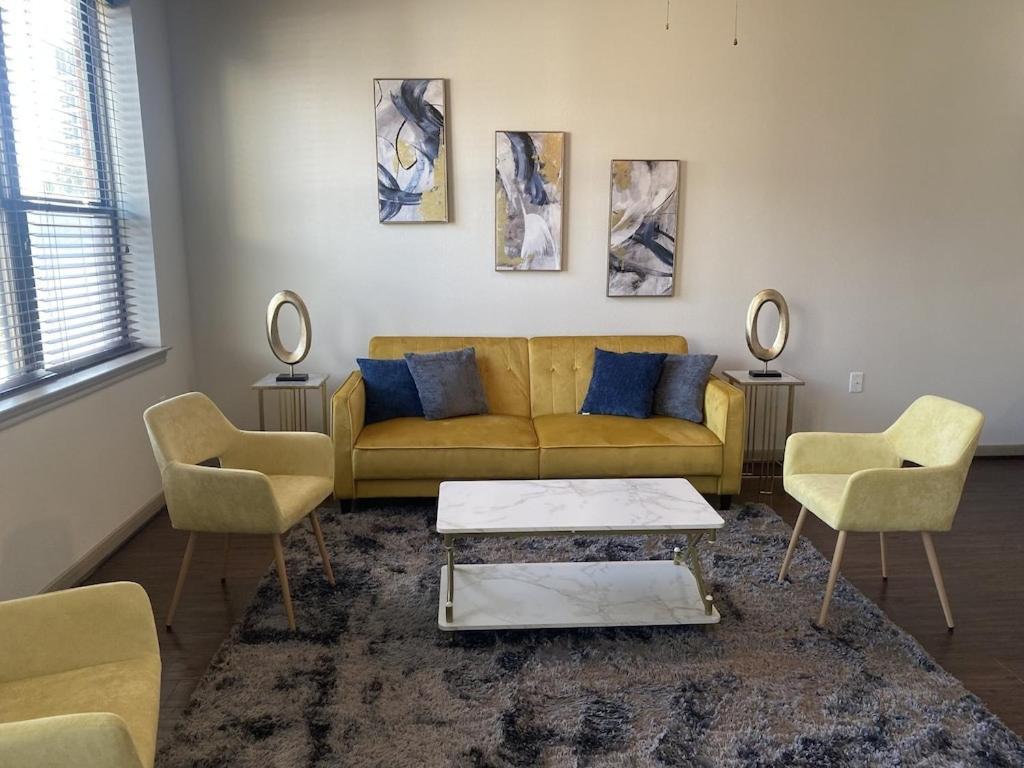 Luxe Getaway Astros Nrg Galleria Apartment Houston Bagian luar foto